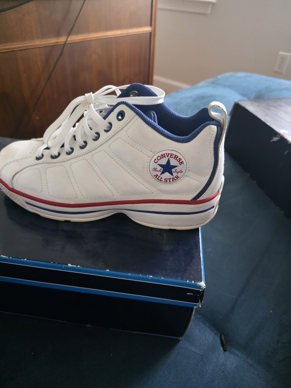 White High-Top Men's Athletic Sneakers with Navy & Red Trim - Picture 3 of 7